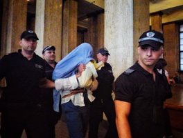 Виктор Спига остава окончателно в ареста. 
СНИМКИ: РУМЯНА ТОНЕВА