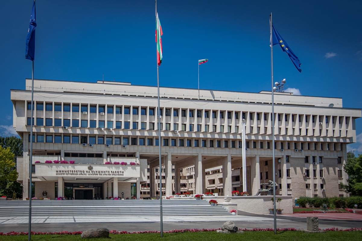 Външно: Българските граждани да не пътуват до Сирия