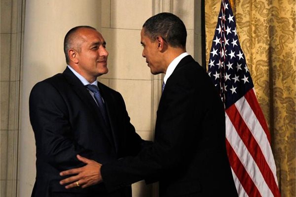 Бойко Борисов се среща с Барак Обама в Прага.
