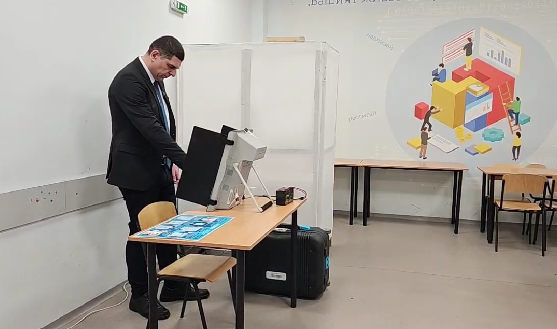 Ивайло Мирчев: Гласувайте рано и машинно! (Видео)