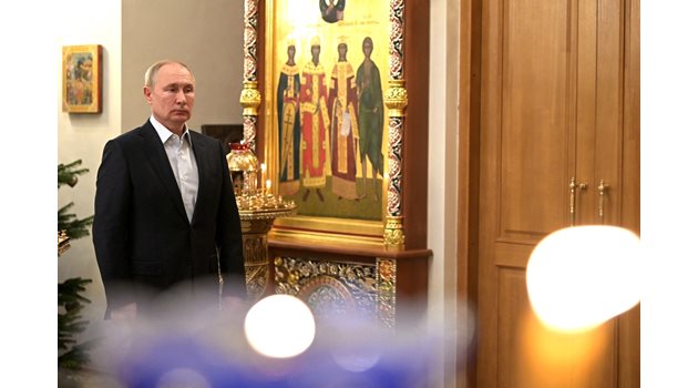 Руският президент Владимир Путин активно използва православието като начин да спечели народното одобрение.