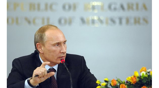 Путин със странни тикове още от 2000 г.