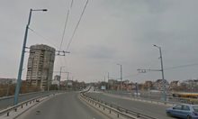 Мъж скочи от надлез "Родопи" в Пловдив и почина на жп линиите