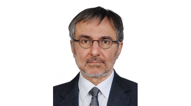 Д-р Иво Куцаров