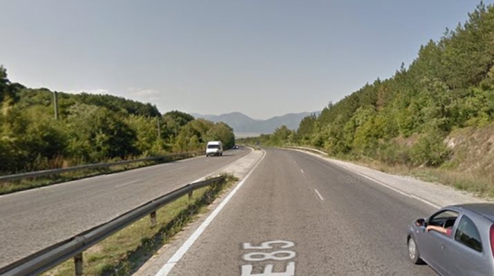 Инцидентът е станал на пътя Стара Загора-Казанлък  СНИМКА: Гугъл стрийт вю