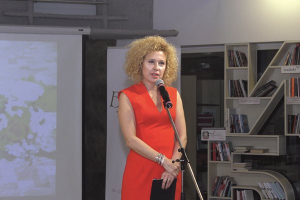 Силвия Лулчева с трогателна реч за Весела Тотева и за жените в България