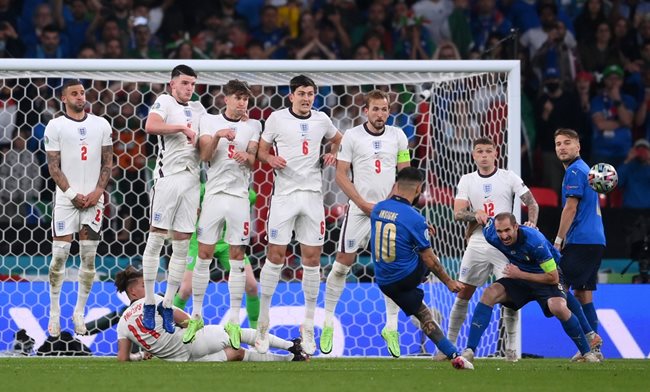 Футболен Brexit за Англия, Италия е европейски шампион с дузпи