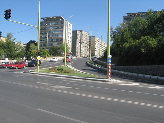 Довършването на обходния път на Габрово, който е част от проекта, ще изведе напълно тежкия трафик от чертите на града.

СНИМКА: “24 ЧАСА”