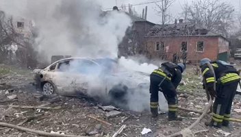 Двама загинали и 29 ранени след руска атака в Славянск