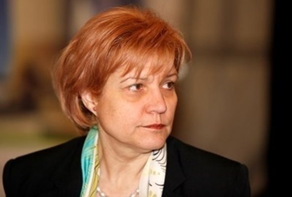 Менда Стоянова