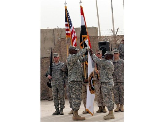 Свалят американското знаме на церемонията в Багдад.