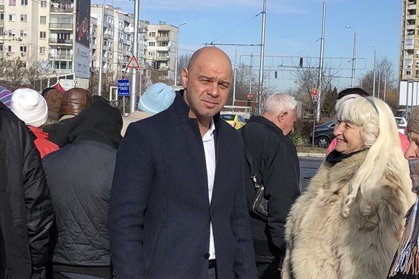 Кметът на "Тракия" Костадин Димитров поздрави именниците