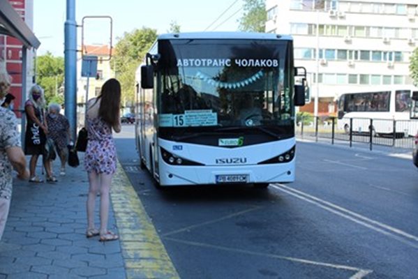 Водачите на автобусите в градския транспорт на Пловдив са инструктирани да се движат внимателно утре.

СНИМКА: Архив.