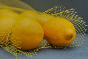 12 партиди с лимони със завишени нива на пестициди са задържани на Капитан Андреево