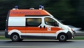 Жена загина, 2-ма с опасност за живота след сблъсъка край Български Извор