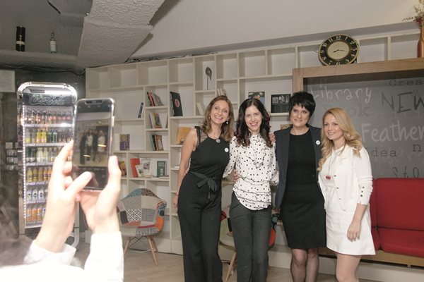 Лулуто, Маги Пашова, Ева Тонева и Ели Карагьозова (отляво надясно)