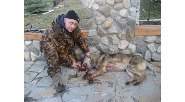 Иван Нончев е ловец и се хвали във фейсбук с ловни подвизи