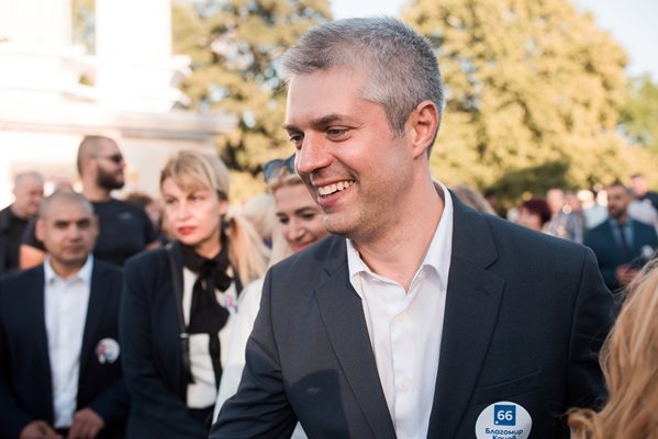 Благомир Коцев от ПП-ДБ е новият кмет на Варна с 10 000 гласа преднина
