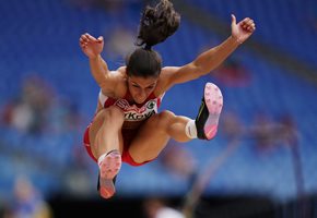 Пламена Миткова постигна личен рекорд в квалификацията в скока на дължина на европейското по лека атлетика в Рим.

СНИМКА: РОЙТЕРС