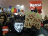 Румънци отново излизат на протест, президентът се срещна с демонстранти
