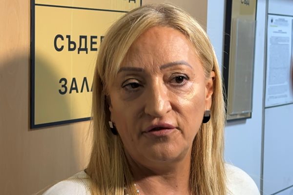 Адвокат Светлана Званчева настоява записът от телефонния разговор да бъде предаден на Районния съд.