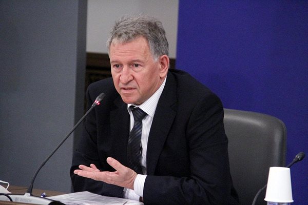 Министър Кацаров поиска кметовете да организират и ускорят ваксинацията