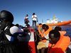 ООН: Срамно е, че никой не искаше да приеме кораба с мигранти "Акуариус"