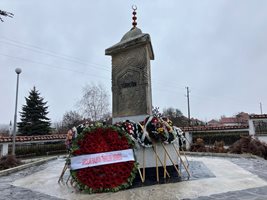 Паметникът-чешма в село Могиляне, издигнат в памет на най-малката жертва на т.нар. "възродителен процес" - 17-месечната Тюркян. СНИМКА: НЕНКО СТАНЕВ