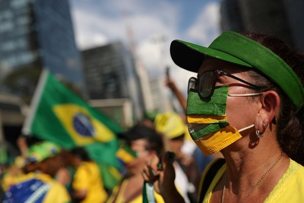 Демонстрация в Бразилия в подкрепа на президента Болсонаро Снимка: Ройтерс