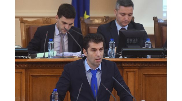 Кирил Петков говори в Народното събрание