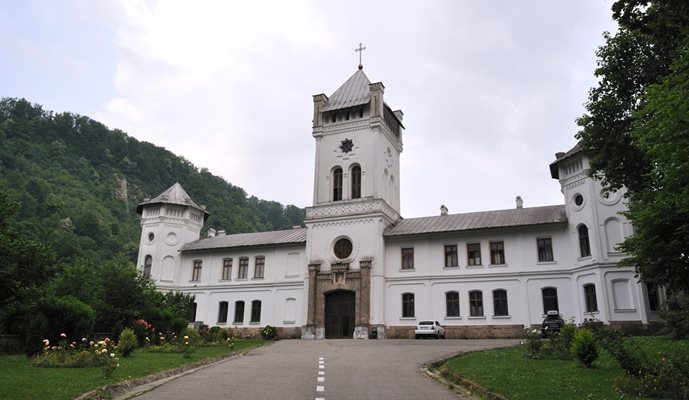Днешният вид на манастира Тисмана