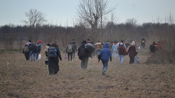 Всички 41 мигранти за заловени и разпитани