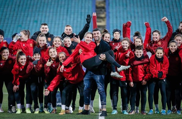 Снимка: женски национален отбор по футбол на България