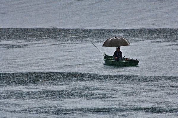 Риболов по време на гръмотевична буря е равносилно на самоубийство