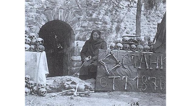 Марга Горанова е оцеляла след Баташкото клане. Снимката е от 1927 г.