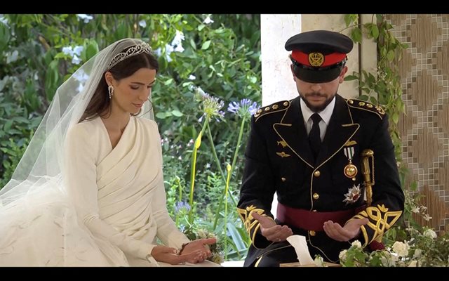 Принц Хюсеин и Раджуа Халед Ал Саиф на сватбата им