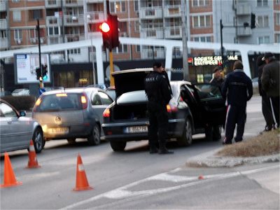 Ивайло Костов бе задържан на оживено кръстовище във Варна. 
СНИМКА: АРХИВ
