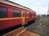Влак от Благоевград за София дерайлира, машинистът е пострадал