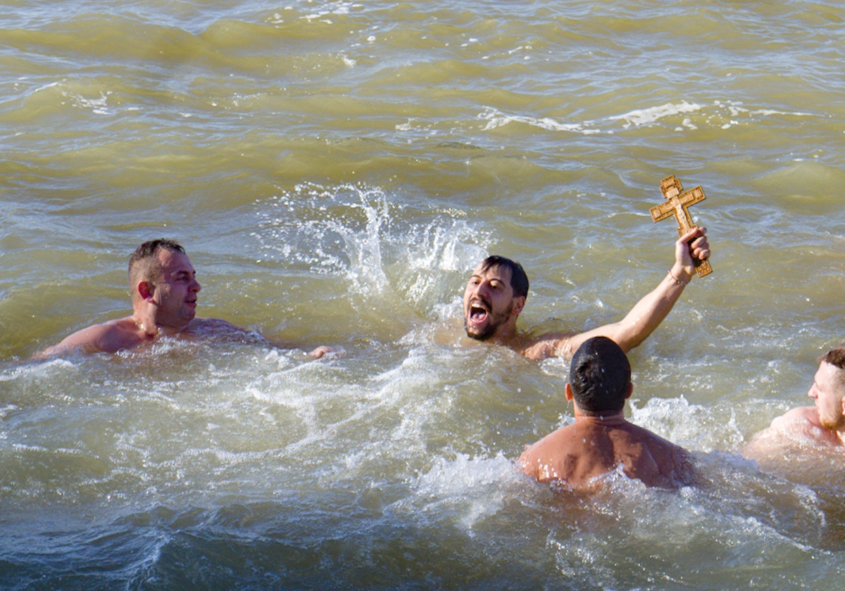 Водосвет на бойните знамена ще бъде отслужен на Богоявление