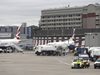 Хаос на летища в САЩ и Европа заради протест и срив в система