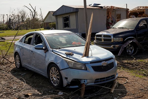 Мисисипи след торнадото Снимка: Ройтерс
