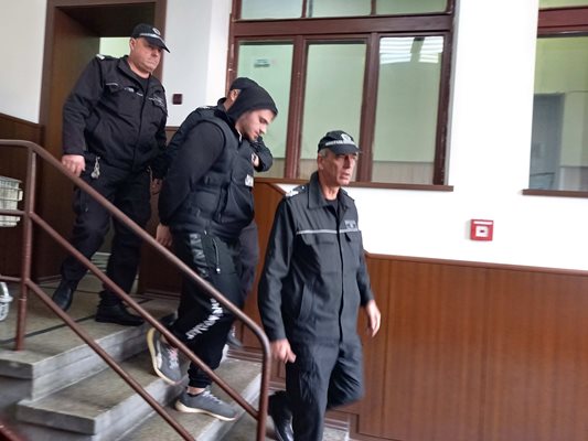 Мъж от Пловдивско получи условна присъда за мародерство, теглил от парите на мъртвата си жена