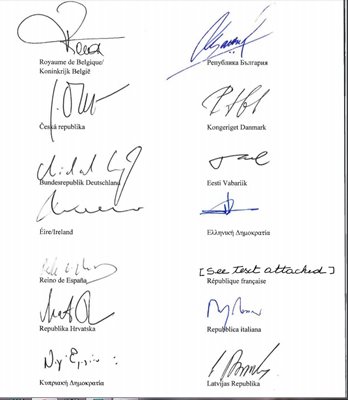 Част от подписите под декларацията на 22-е държави