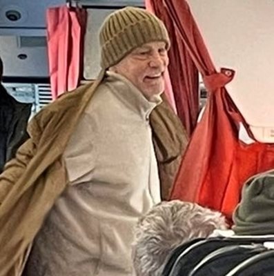 Джон Малкович в самолета за България.
СНИМКА: БИЛЯНА РАЙЧИНОВА