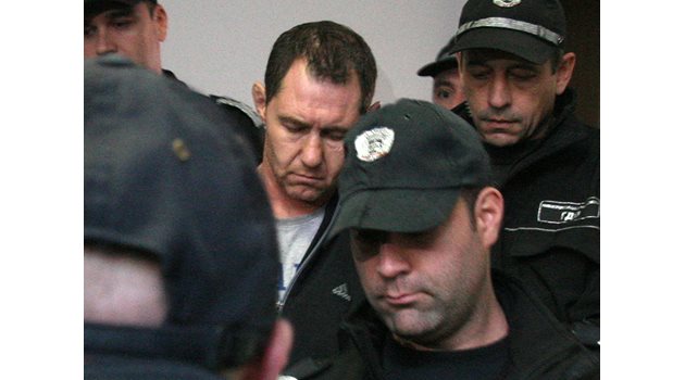 Окръжният съд в Пловдив гледа мярката на двойния убиец Йордан Таков СНИМКИ: Евгени Цветков 

