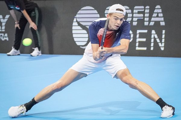 Пьотър Нестеров победи №1 в схемата на турнир в Тунис