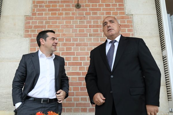 Премиерите на България и Гърция Бойко Борисов и Алексис Ципрас лансираха идеята за обща кандидатура от Балканите.