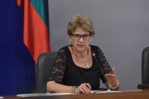 Комитова: Трябва нова сграда за детската болница, построена с обществена поръчка