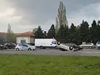 Кола се обърна по таван на "Цариградско шосе" в София, мъж е ранен