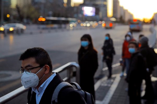 Предупреждават за втора вълна на коронавируса в Китай заради внесени случаи СНИМКА: Ройтерс